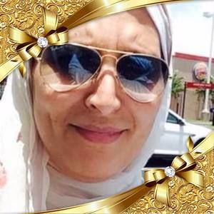 Meet your Posher, Mona